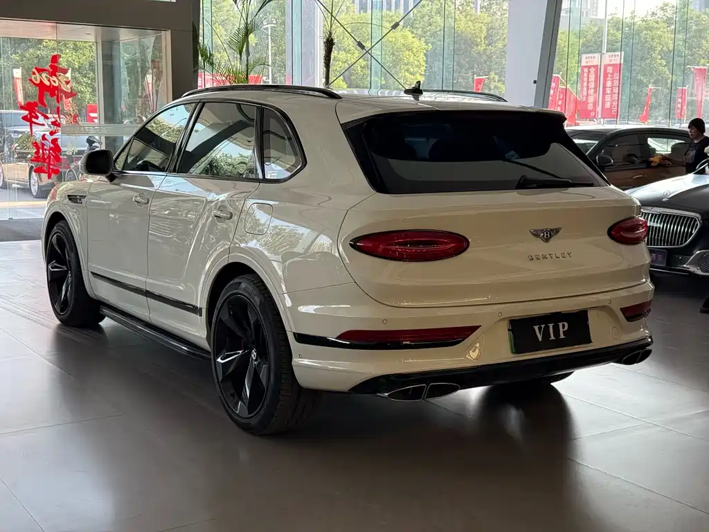Bentley Bentayga PHEV 2021