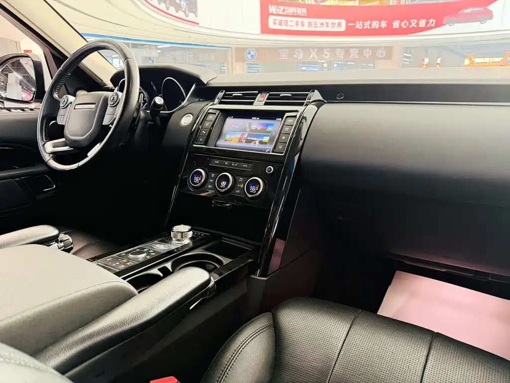 Land Rover Discovery 2018 — фото 10