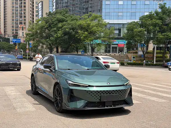 Changan UNI-V 2024
