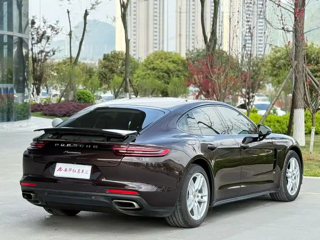 Porsche Panamera 2018 — фото 5