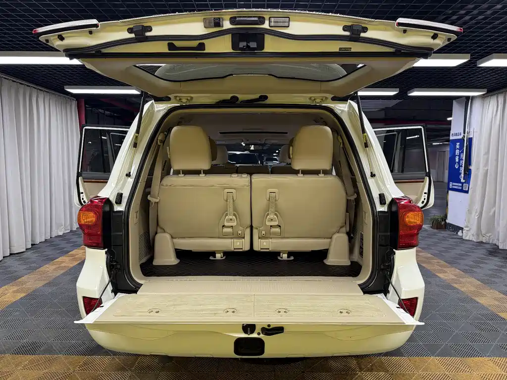 Toyota Land Cruiser 2014 — фото 40