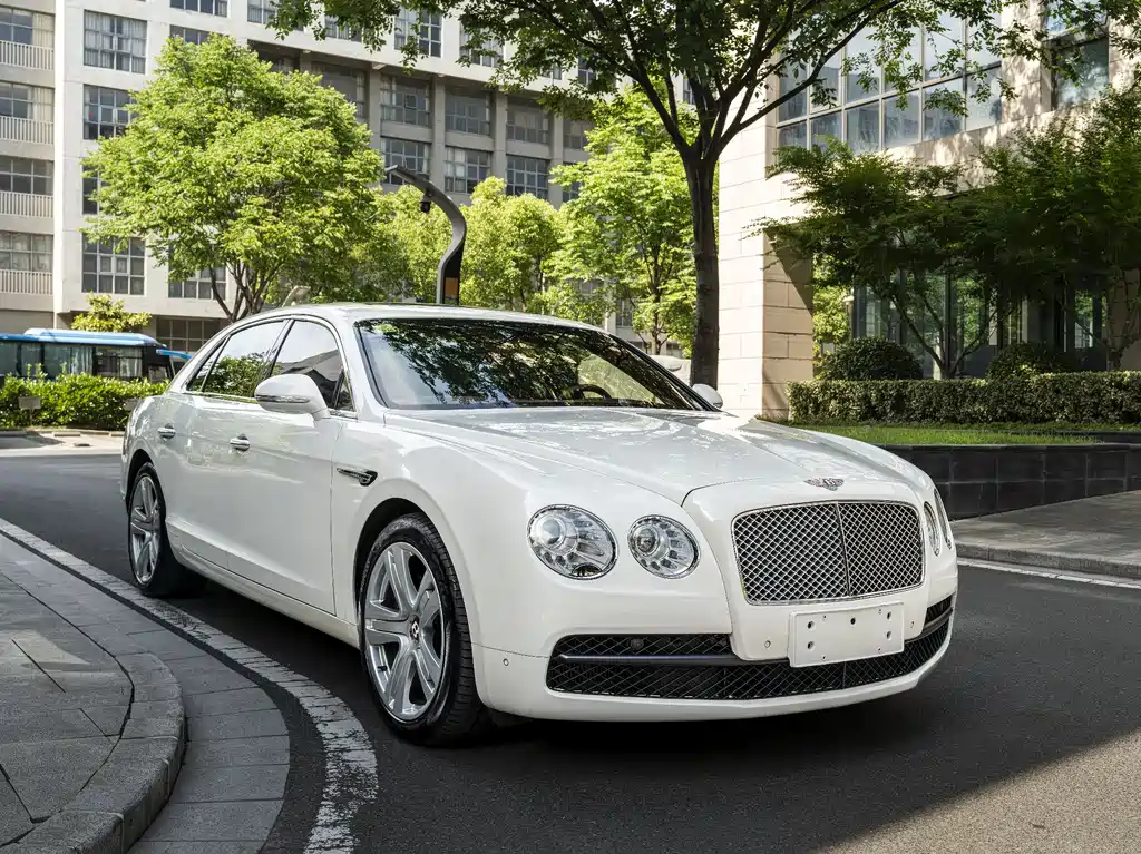 Bentley Flying Spur 2015 — фото 3