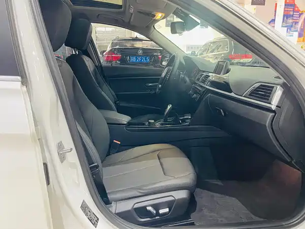 BMW 3 Series 2016
