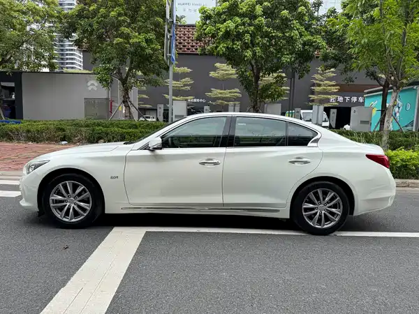 Infiniti Q50L 2017