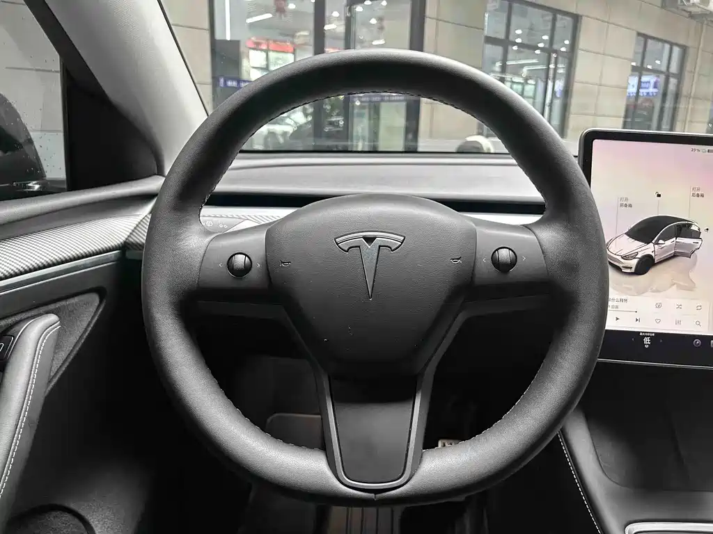Tesla Model Y 2022 — фото 19
