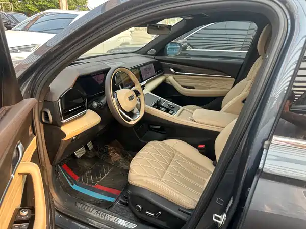 Geely Xingyue L 2025