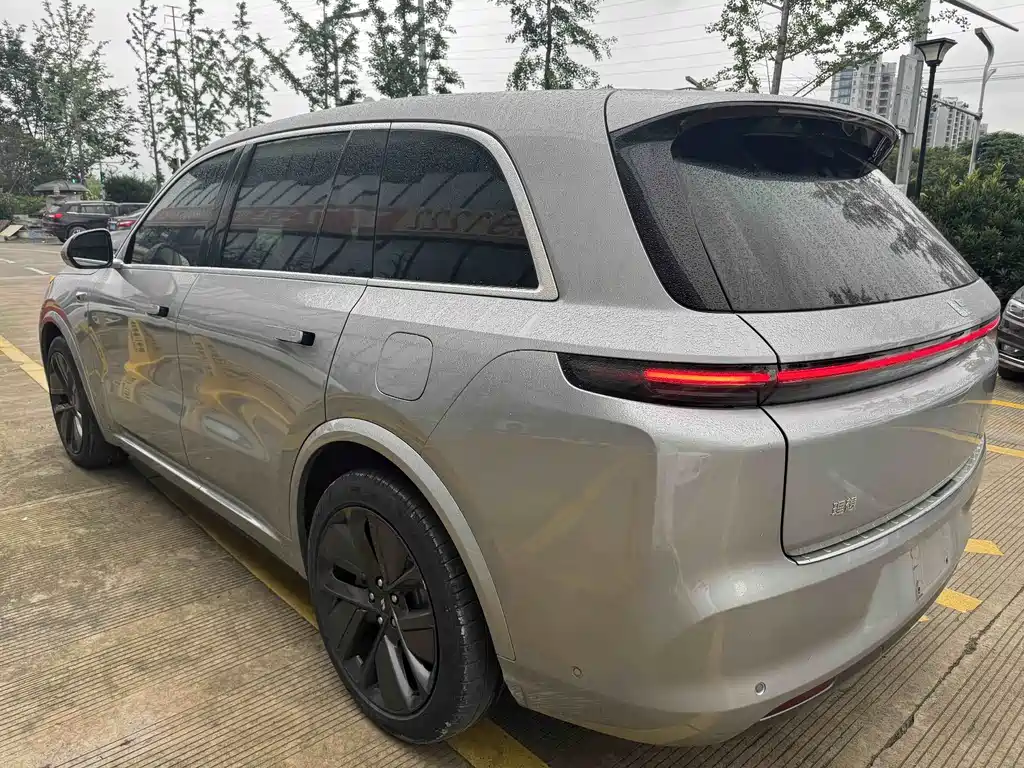 Li Auto Li L8 2022