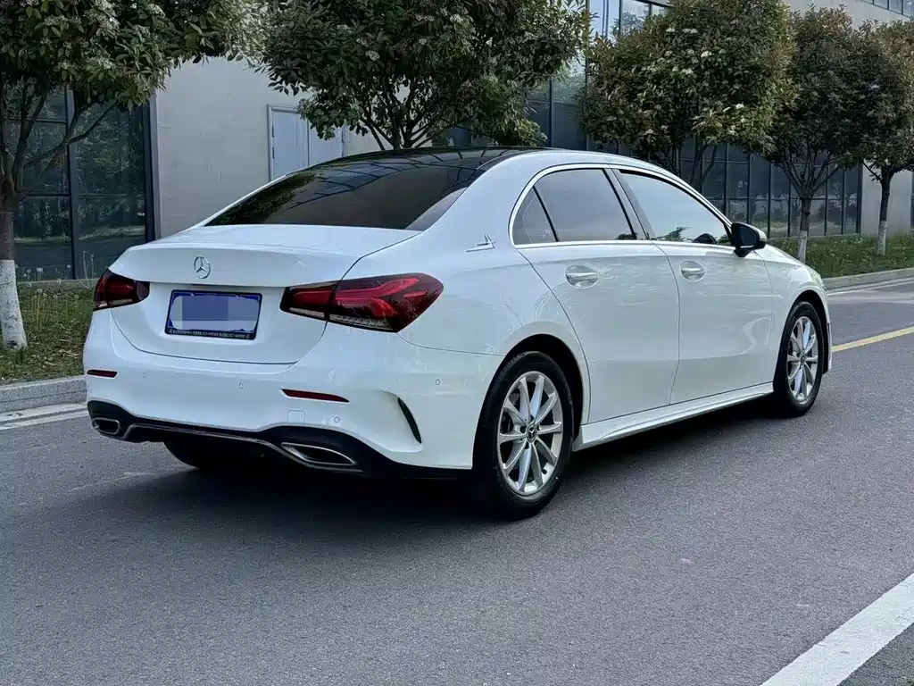 Mercedes-Benz A-Class 2021 — фото 4
