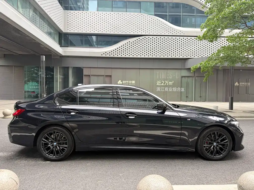 BMW 3 Series 2023