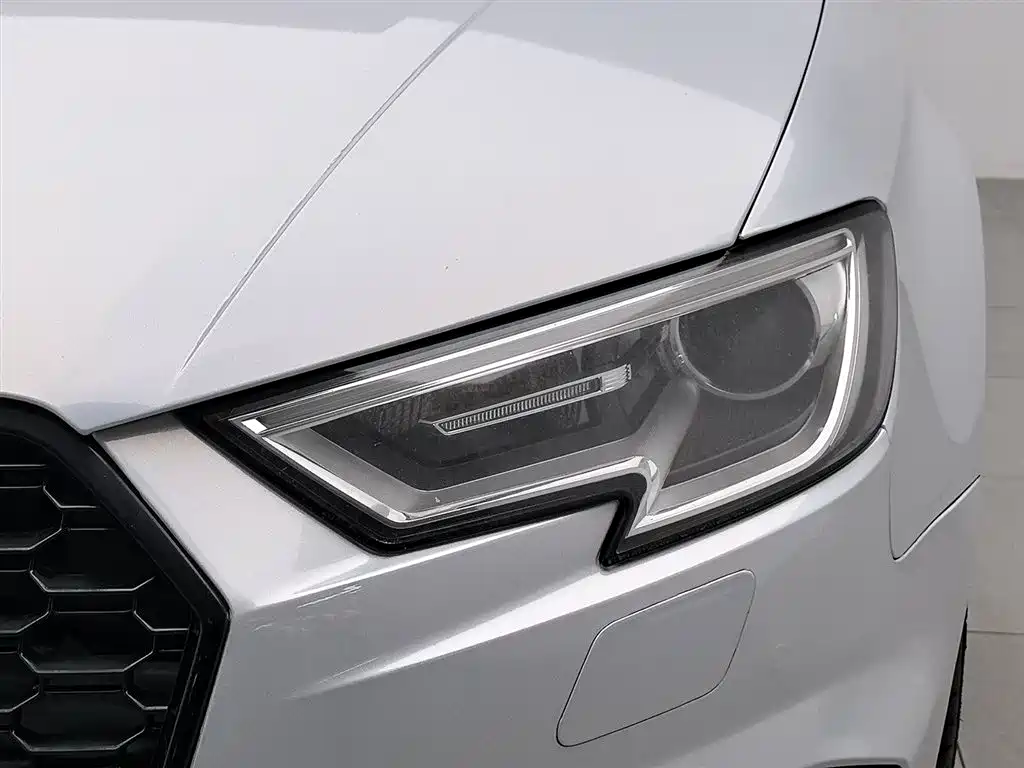 Audi A3 2017 — фото 7