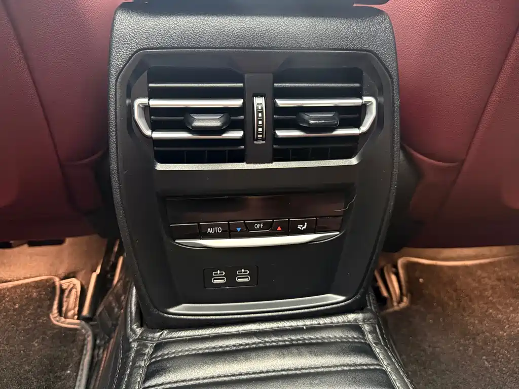 BMW 3 Series 2023 — фото 16