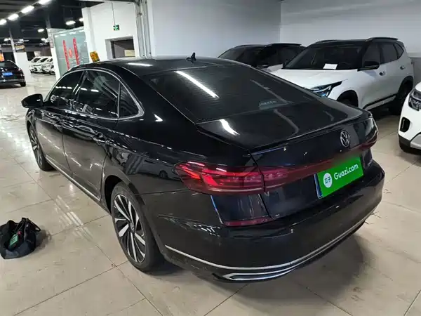 Volkswagen Passat 2023