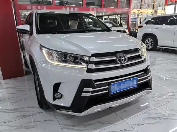 Toyota Highlander 2021