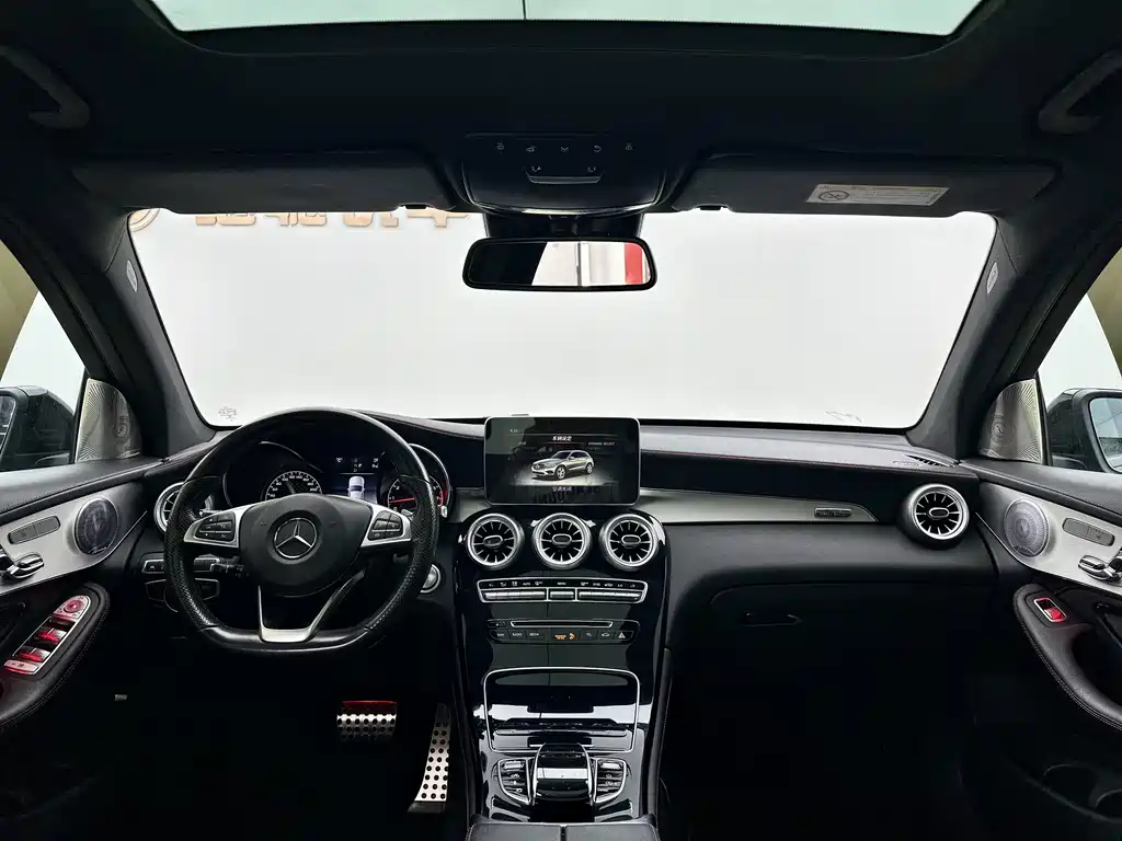 Mercedes-Benz GLC AMG 2018 — фото 4