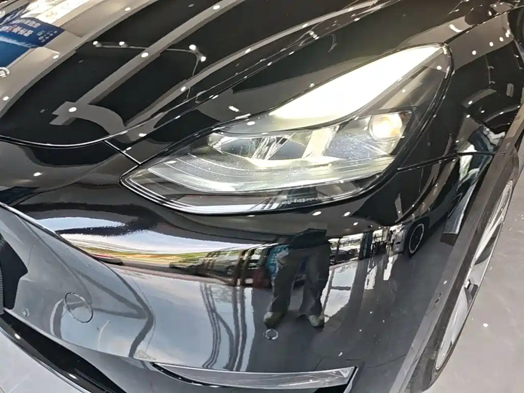 Tesla Model Y 2023 — фото 24