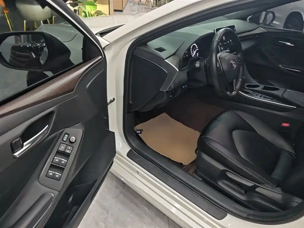Toyota Avalon 2019 — фото 16