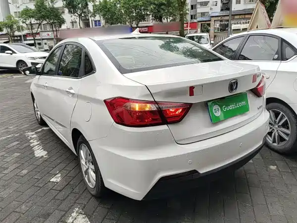 Changan Yuexiang V7 2015