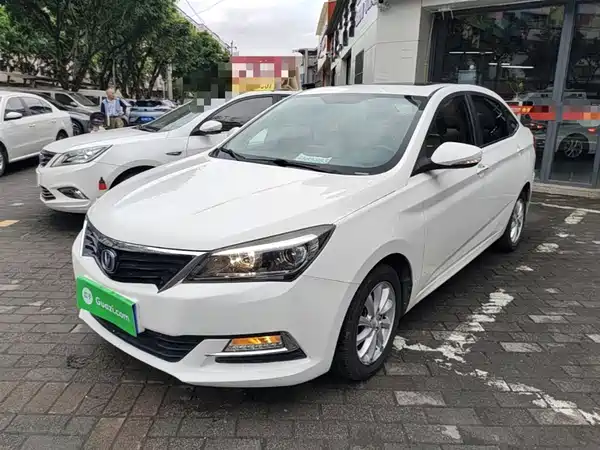 Changan Yuexiang V7 2015