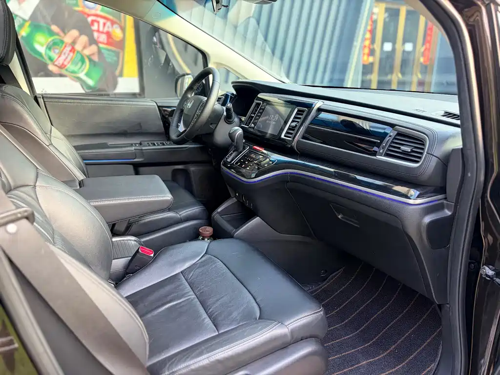 Honda Elysion 2019 — фото 12