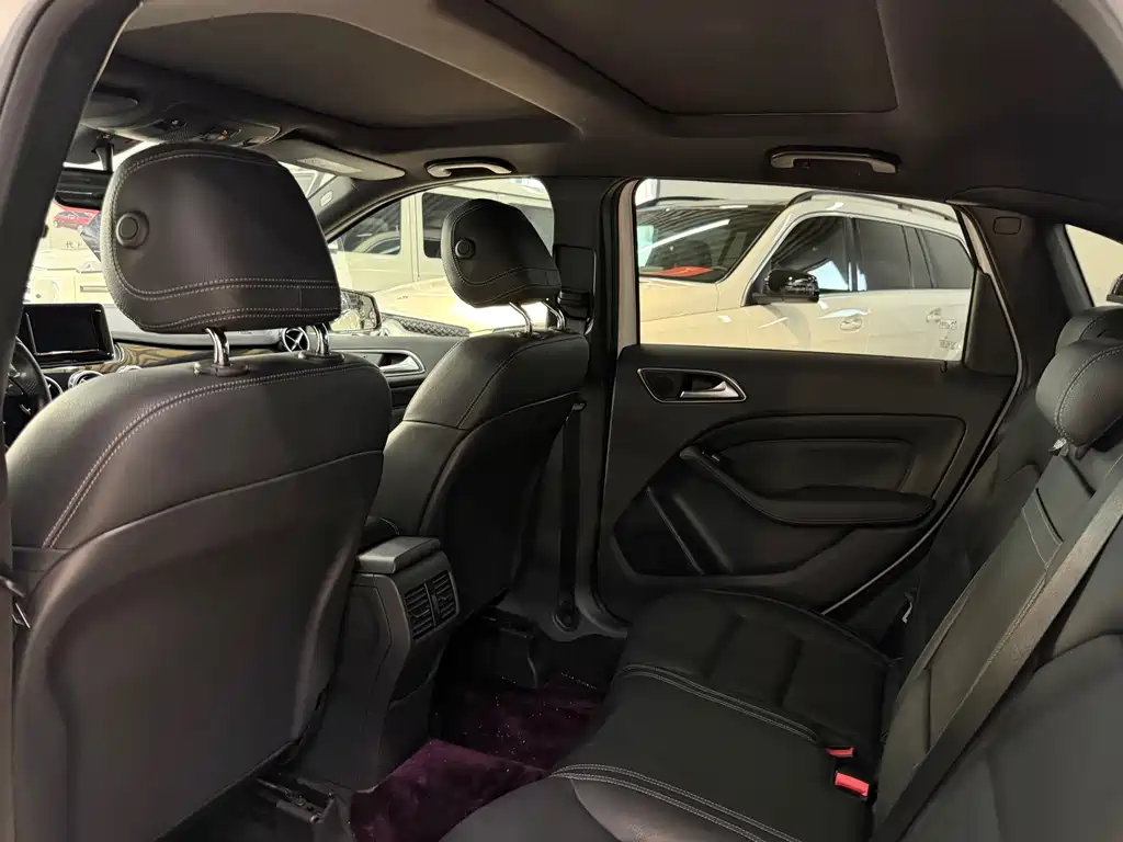 Mercedes-Benz B-Class 2015 — фото 12