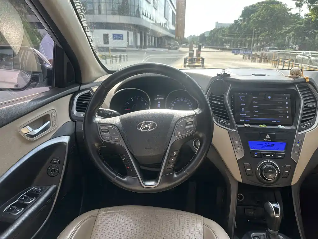 Hyundai Santa Fe 2013