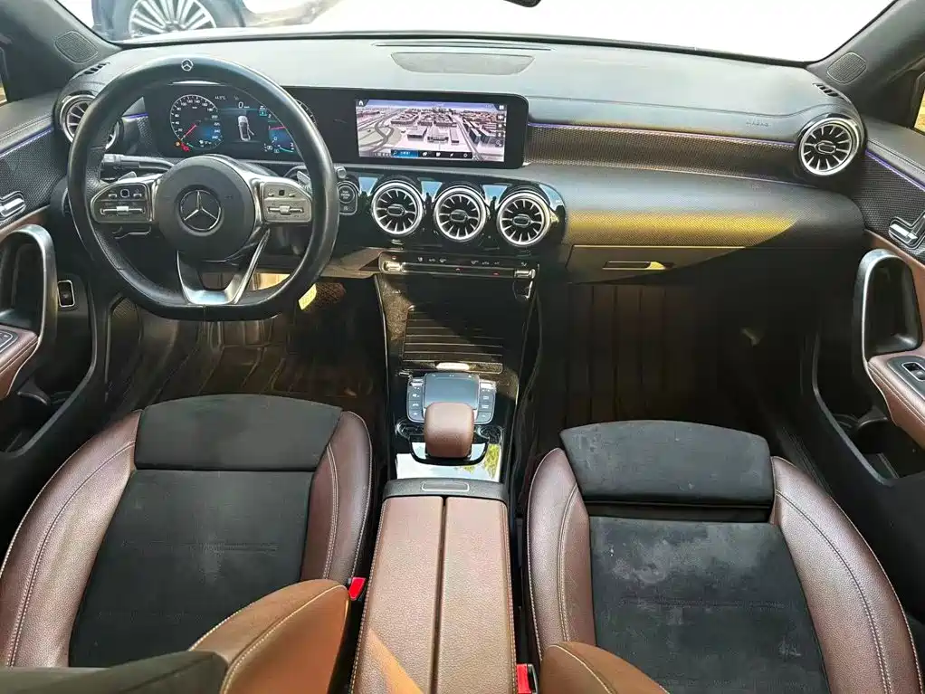 Mercedes-Benz A-Class 2023 — фото 11