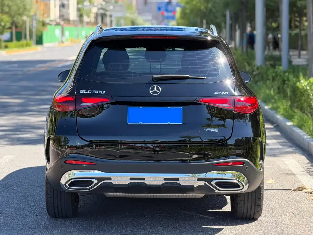 Mercedes-Benz GLC 2023