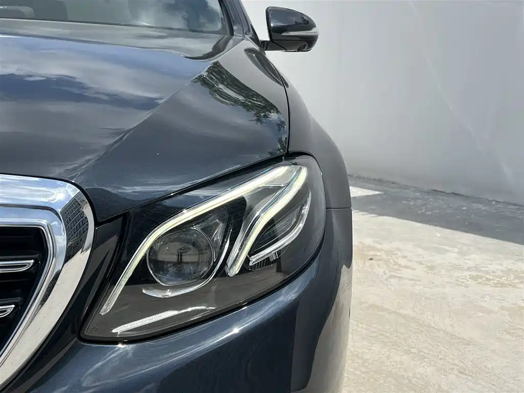 Mercedes-Benz E-Class 2017 — фото 15