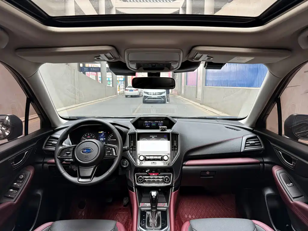 Subaru Forester 2024 — фото 10