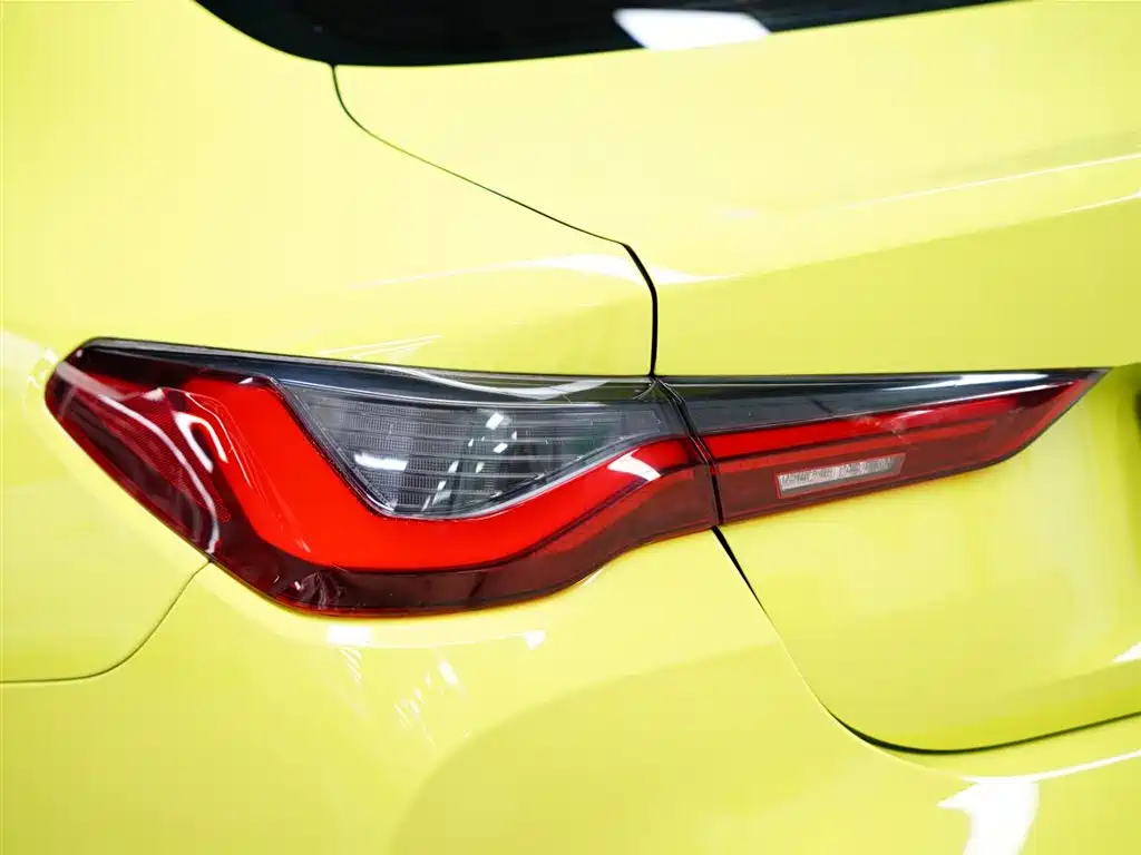 BMW M4 2022 — фото 3