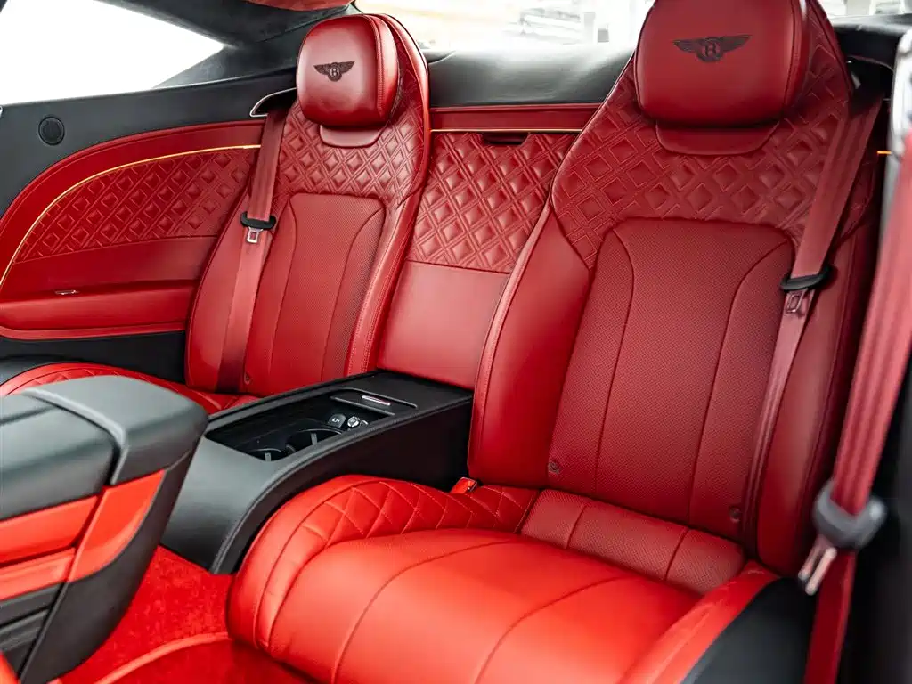 Bentley Continental 2022 — фото 11