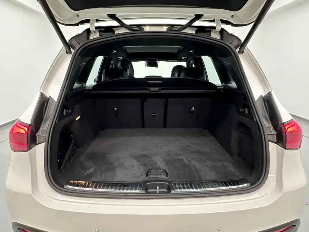 Mercedes-Benz GLC 2023 — фото 27