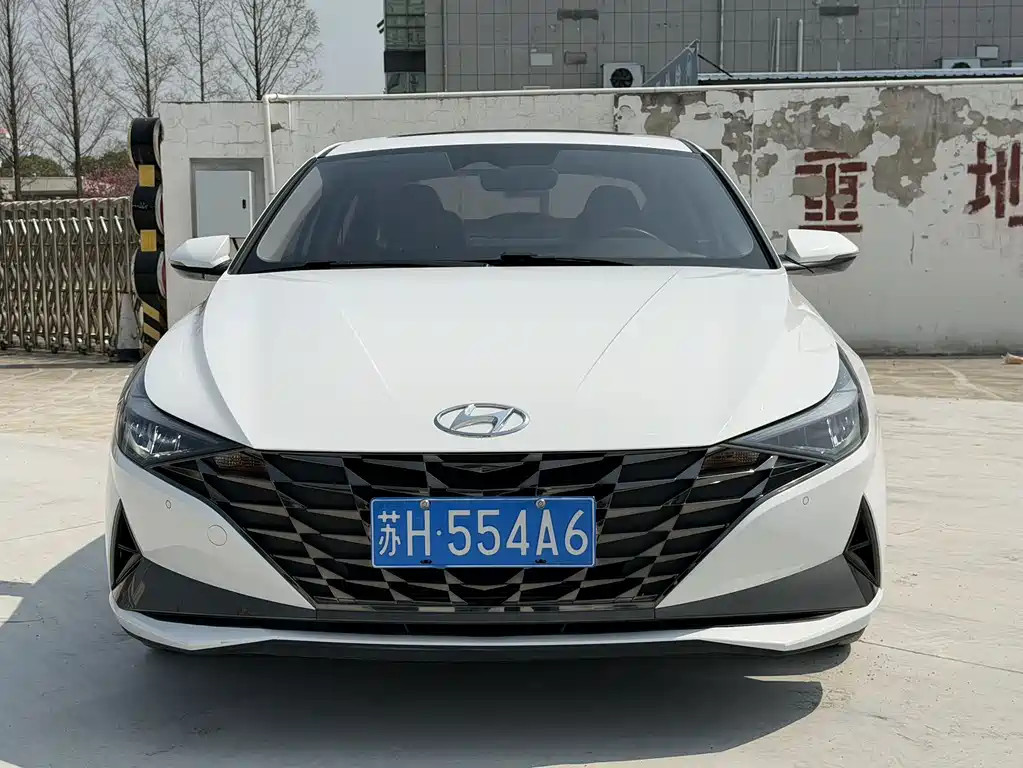 Hyundai Elantra 2021 — фото 2