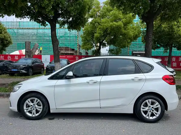 BMW 2 Series Station Wagon 2016