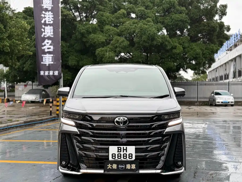 Toyota Vellfire 2026 — фото 2