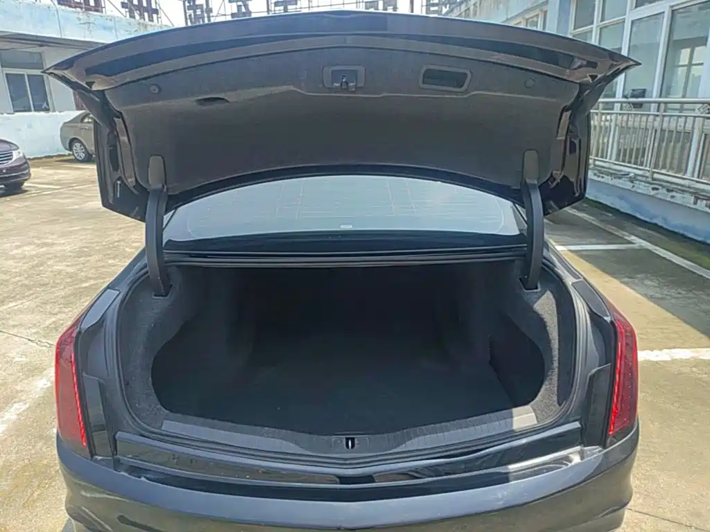 Cadillac CT6 2022 — фото 19