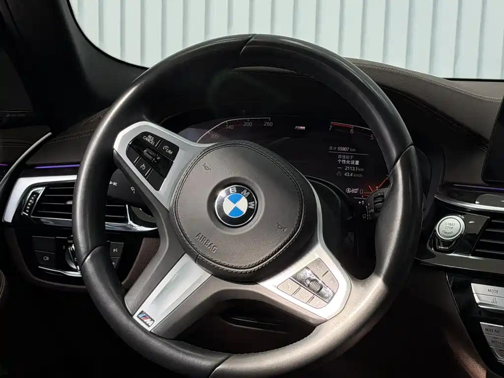 BMW 5 Series 2020 — фото 17