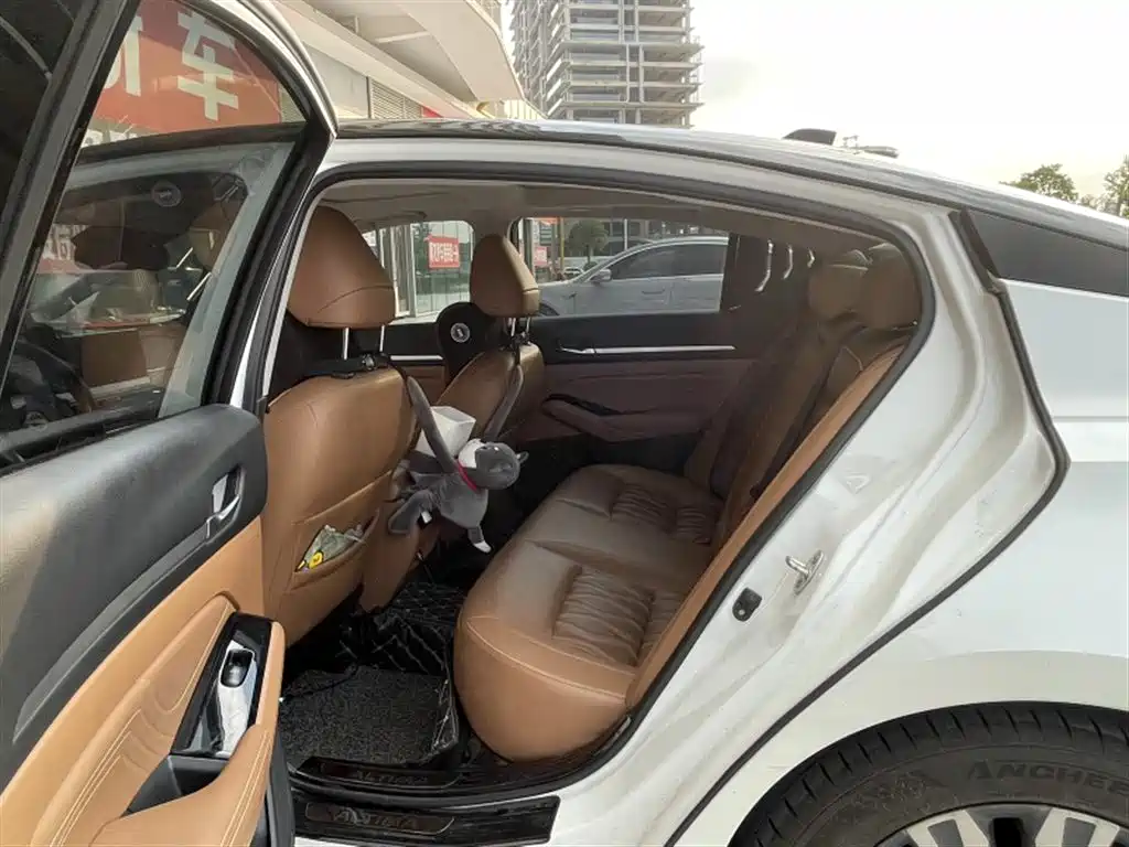 Nissan Teana 2023
