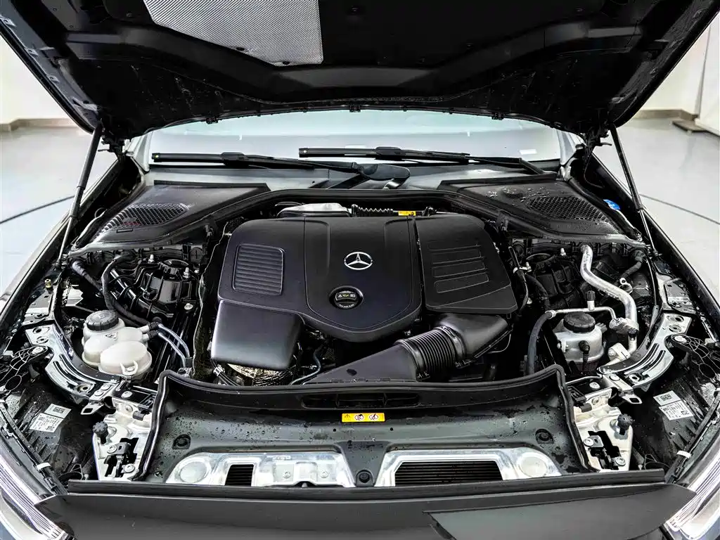 Mercedes-Benz E-Class 2023 — фото 9