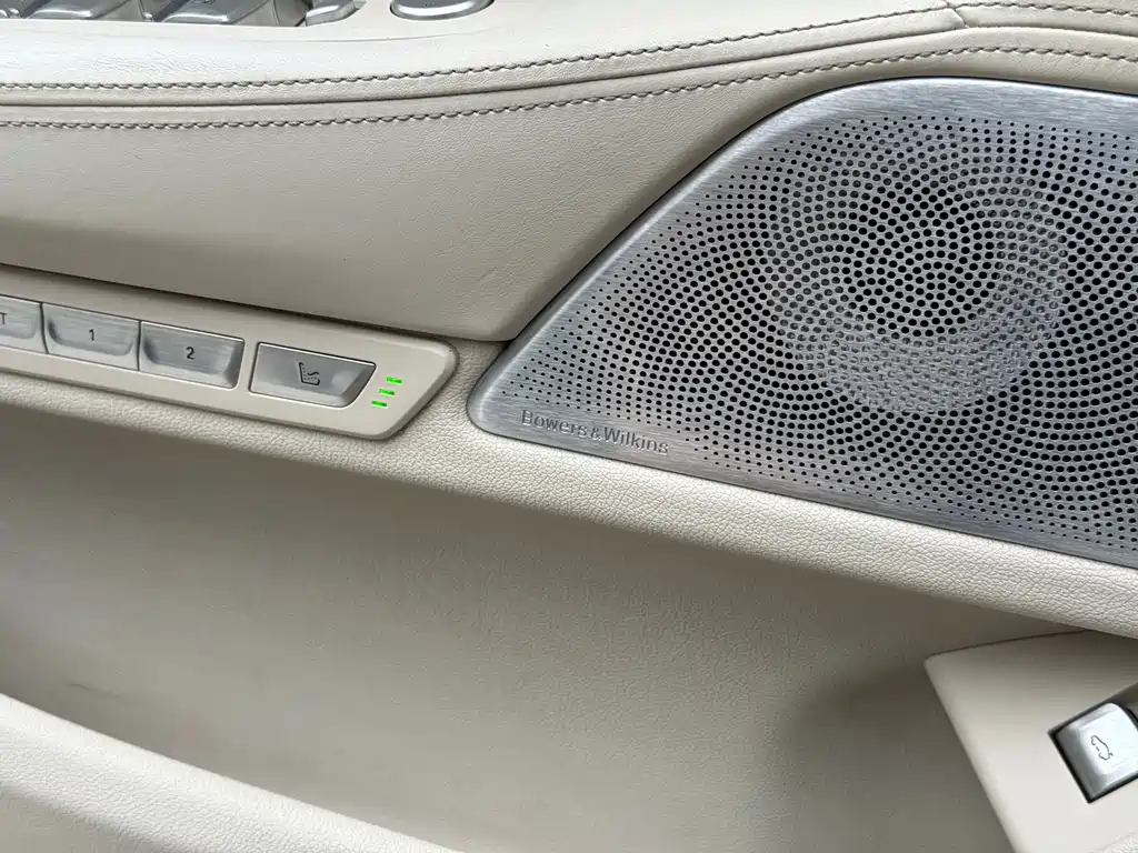 BMW 7 Series 2016 — фото 14