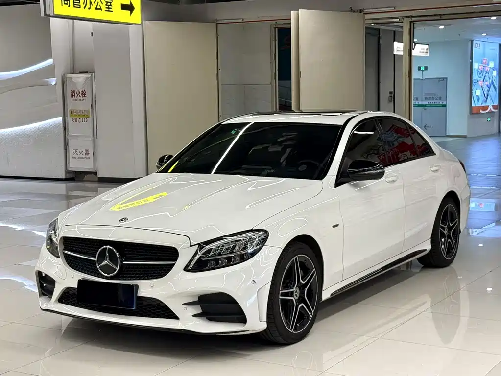 Mercedes-Benz C-Class 2021