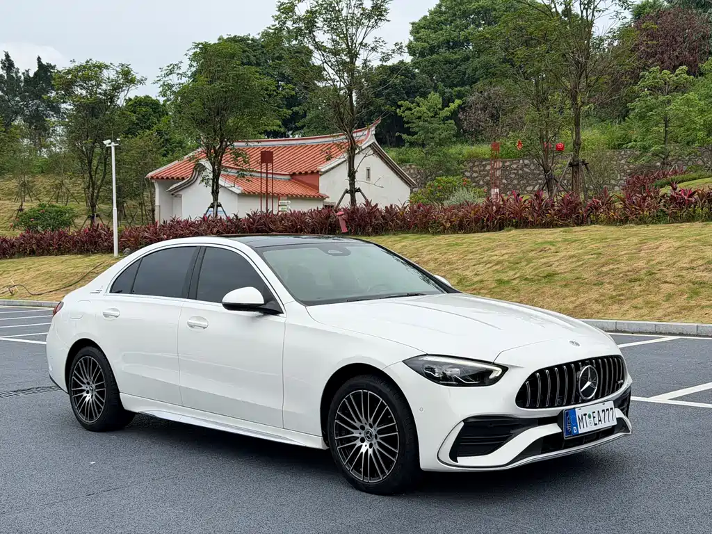 Mercedes-Benz C-Class 2022