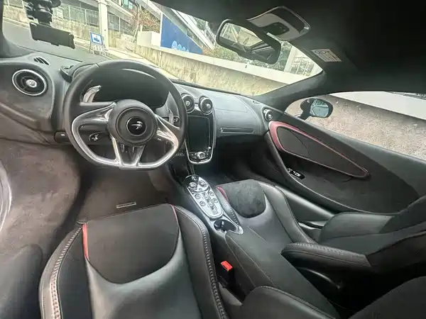McLaren GT 2019