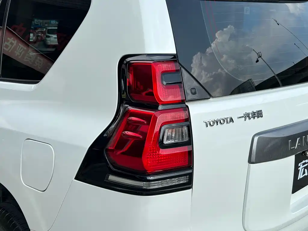 Toyota Prado 2018 — фото 7