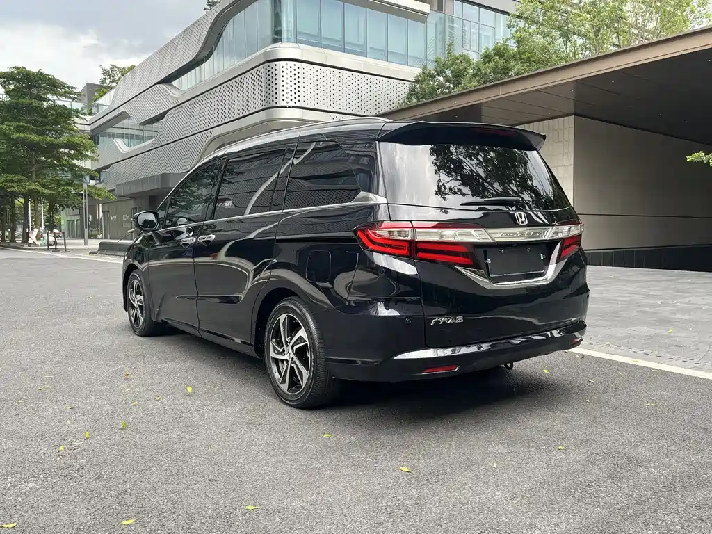 Honda Odyssey 2017 — фото 5