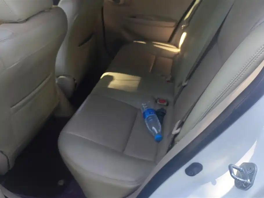 Toyota Vios 2017 — фото 11