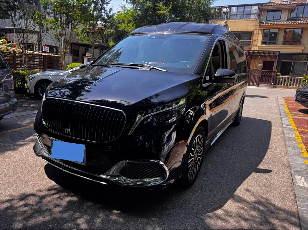 Mercedes-Benz V-Class 2024