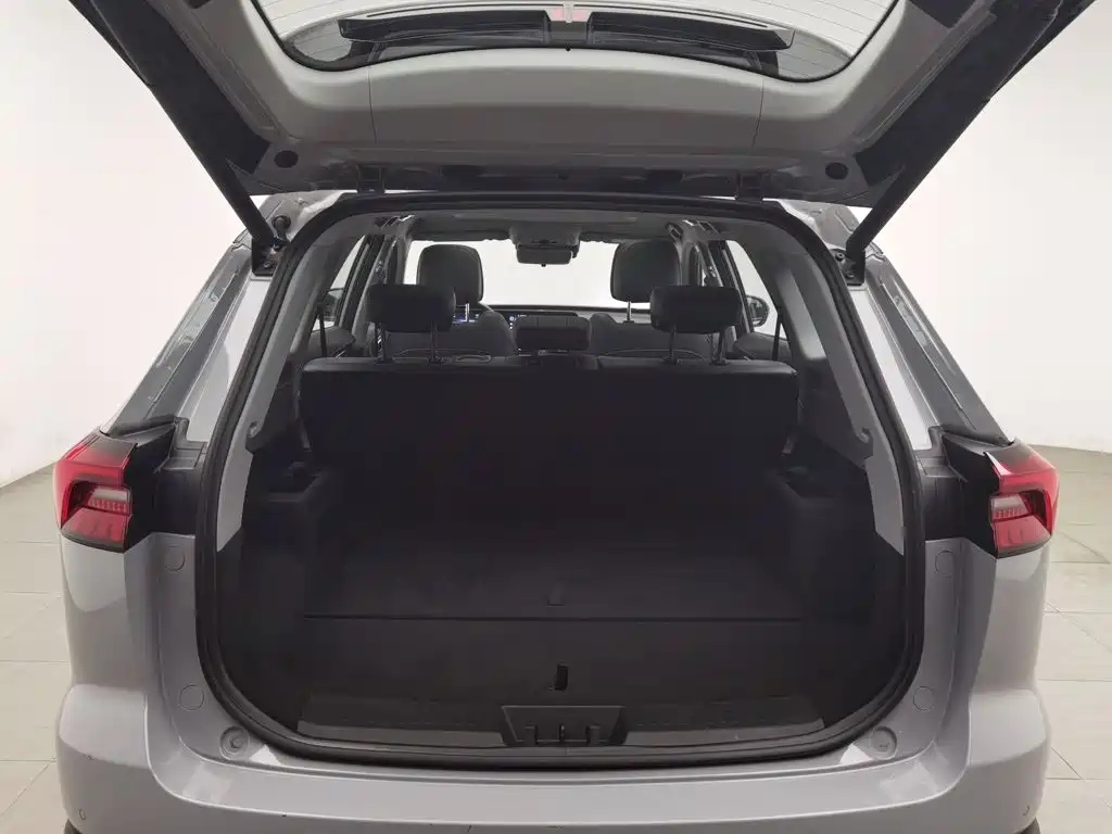Chery Tiggo 8 PRO New Energy 2023 — фото 16
