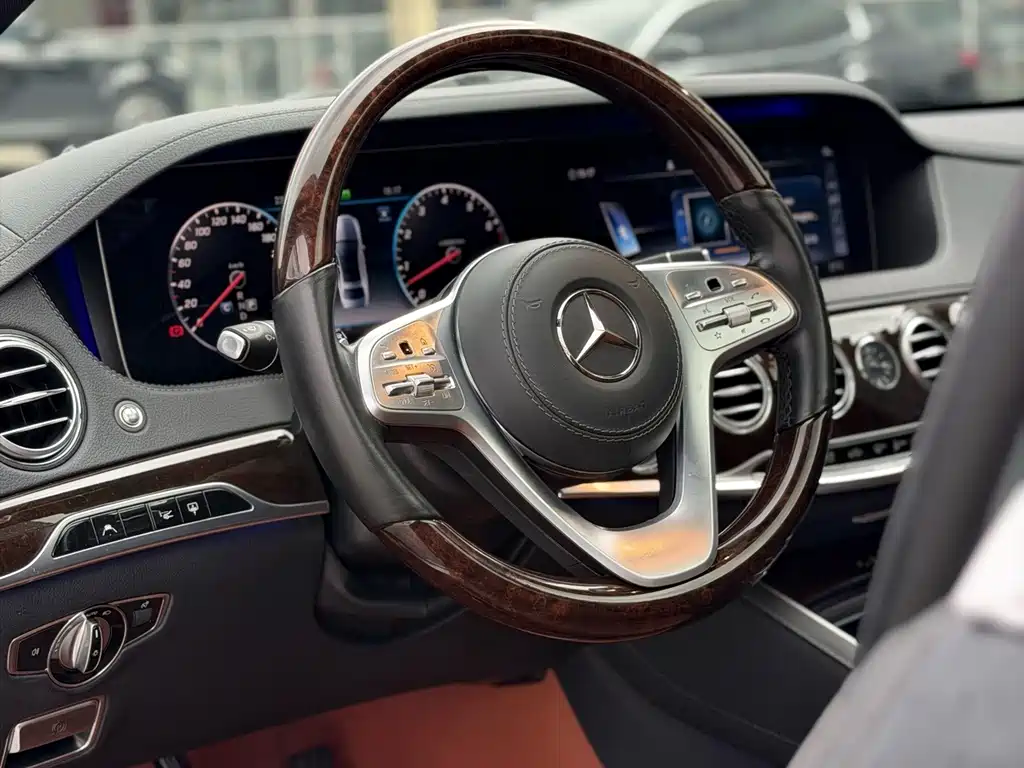 Mercedes-Benz Maybach S-Class 2021 — фото 9