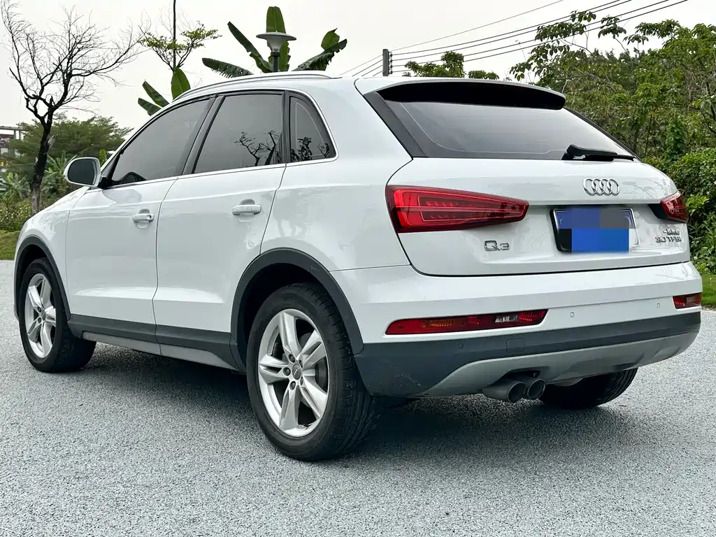 Audi Q3 2019 — фото 6